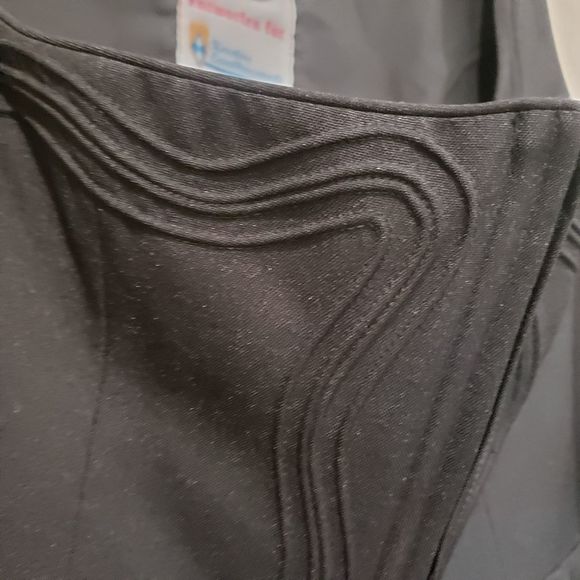 Kirstens Landhausmode Authentic Traditional Black German Dirndl - Picture 4 of 14